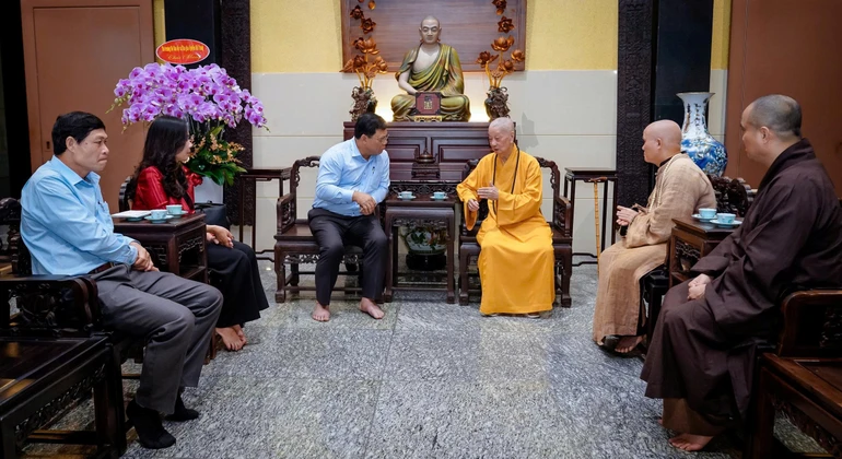 Đức Pháp chủ GHPGVN tiếp Thứ trưởng Nguyễn Hải Trung cùng phái đoàn Bộ Dân tộc và Tôn giáo, Ban Tôn giáo Chính phủ - Ảnh: Nguyện Truyền/BGN