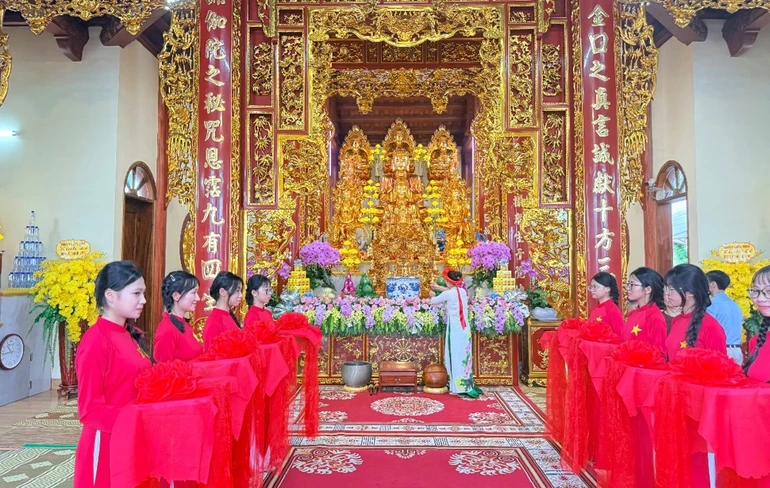 Ngôi đại hùng bảo điện chùa Ninh Bình sau khi trùng tu