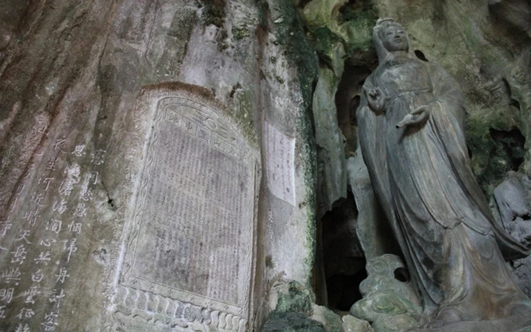 Ma nhai ở ngọn Thủy Sơn, danh thắng Ngũ Hành Sơn - Ảnh: Trường Trung