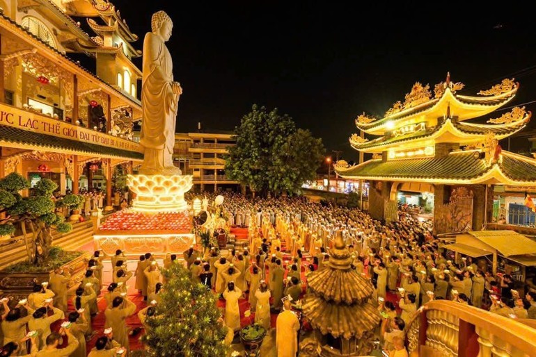 Pháp môn niệm Phật cầu sinh Tịnh độ phổ biến trong đời sống, tuy nhiên để đạt đến “bất niệm tự niệm”, bạn cần phát huy tín-nguyện-hạnh, niệm Phật thật tinh chuyên - Ảnh: Vạn Đức