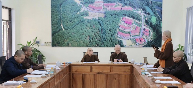 Quang cảnh phiên họp Hội đồng Điều hành Học viện Phật giáo VN tại Huế