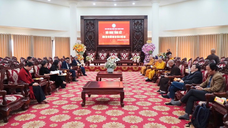 Hội nghị tổng kết công tác thí điểm đào tạo tiến sĩ Phật học tại hội trường Trúc Lâm - Học viện Phật giáo VN tại Hà Nội, ngày 18-12