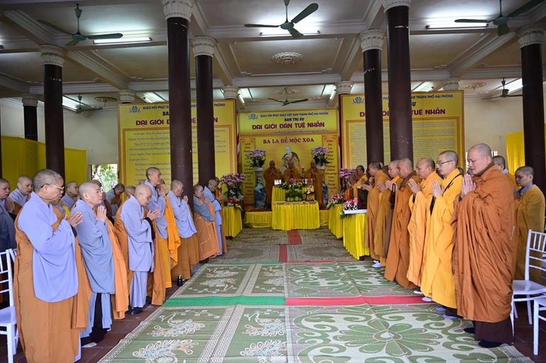 Đại giới đàn Tuệ Nhẫn do Ban Trị sự GHPGVN TP.Hải Phòng tổ chức tại tổ đình Quang Khánh