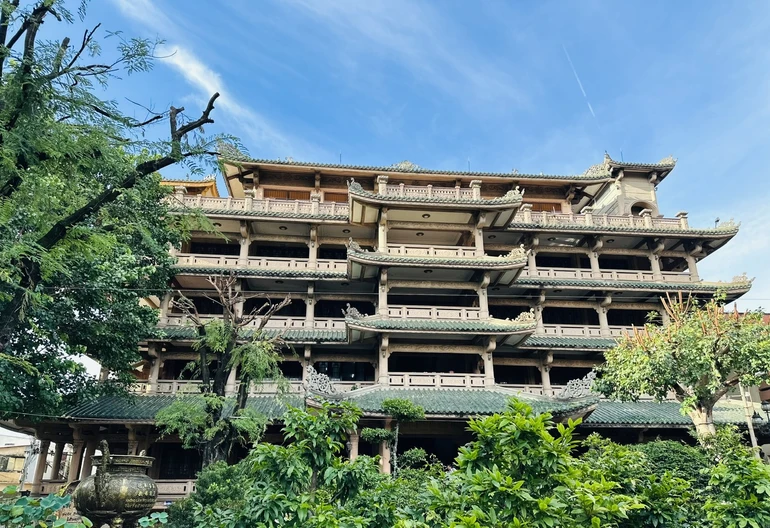 Cơ sở I Học viện Phật giáo VN tại TP.HCM (750 Nguyễn Kiệm, phường Đức Nhuận, TP.HCM)