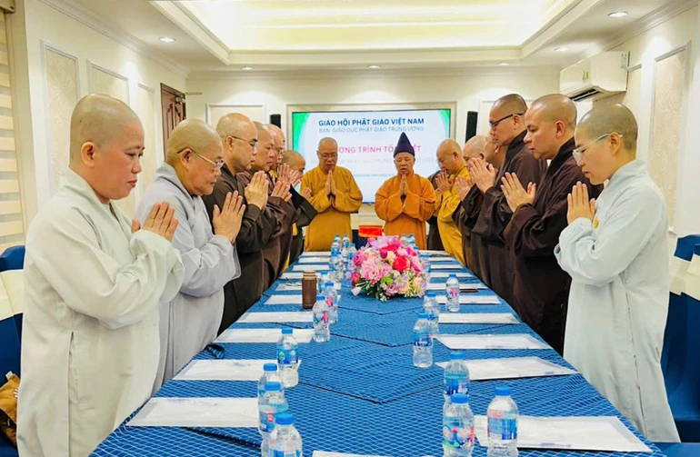 Niệm Phật cầu gia hộ