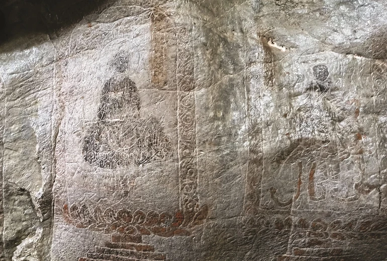 Bộ tranh khắc ma nhai 18 vị La Hán động Liên Hoa, chùa Phong Phú (phường Tây Hoa Lư, tỉnh Ninh Bình)