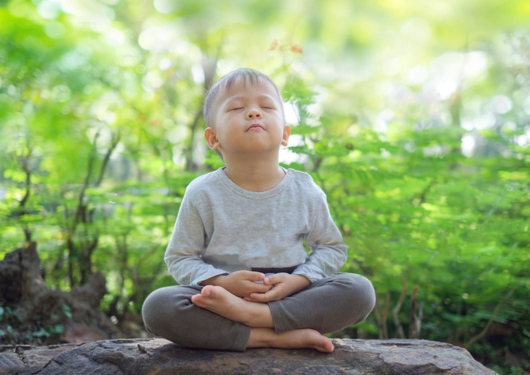 Một đứa trẻ đã được trau dồi đạo đức và trí tuệ từ bé. Khi trưởng thành, vào đời tuy vạn nẻo, lắm cám dỗ thử thách, nhưng cha mẹ sẽ an lòng bởi sự miễn nhiễm tốt trong người con mình