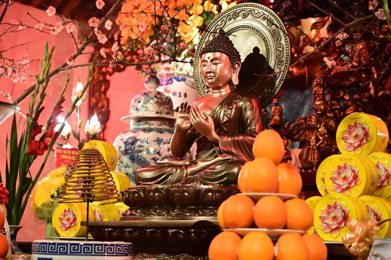 Tôn tượng Đức Phật Thích Ca Mâu Ni được an vị tại chánh điện chùa Hồng Phúc