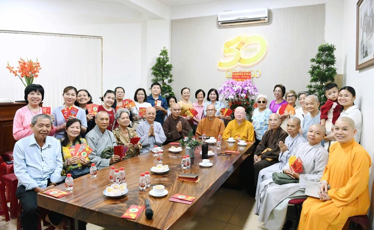 Hoan hỷ ngày họp mặt đầu xuân Bính Ngọ của Ban Từ thiện xã hội Báo Giác Ngộ