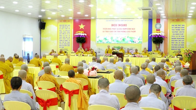 Quang cảnh hội nghị