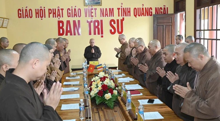 Niệm Phật cầu gia hộ