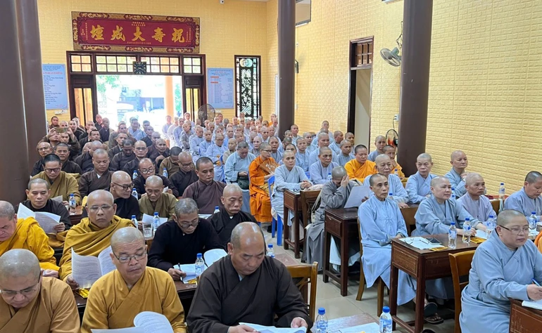 Chư Tăng Ni tham dự phiên họp tại Văn phòng Ban Trị sự GHPGVN tỉnh Quảng Ngãi - chùa Pháp Hóa