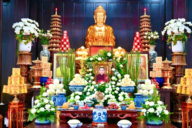 Di ảnh Hòa thượng Thích Viên Thành 