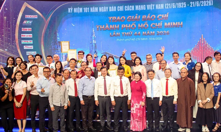 Lãnh đạo TP.HCM và lãnh đạo các cơ quan báo chí 