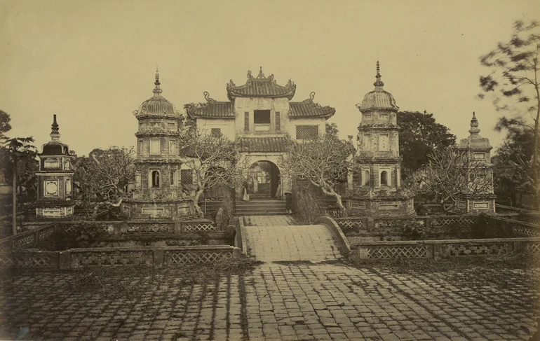 Chùa Báo Ân với kiến trúc đồ sộ qua ảnh chụp của người Pháp vào năm 1880