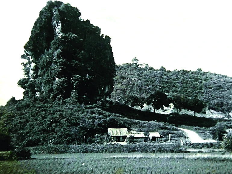 Hình ảnh Thạch động, Hà Tiên chụp khoảng năm 1956 - Ảnh: Tuấn Võ