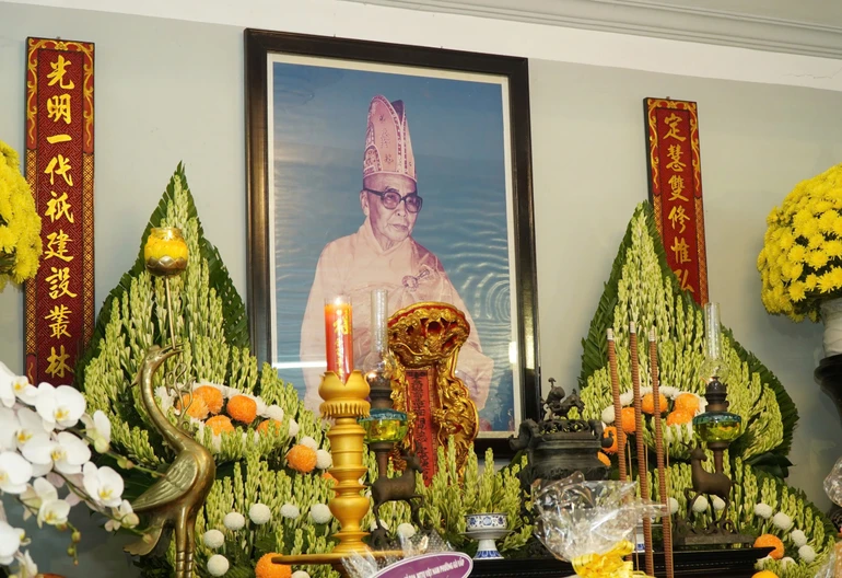 Di ảnh Trưởng lão Hòa thượng Thích Định Quang 
