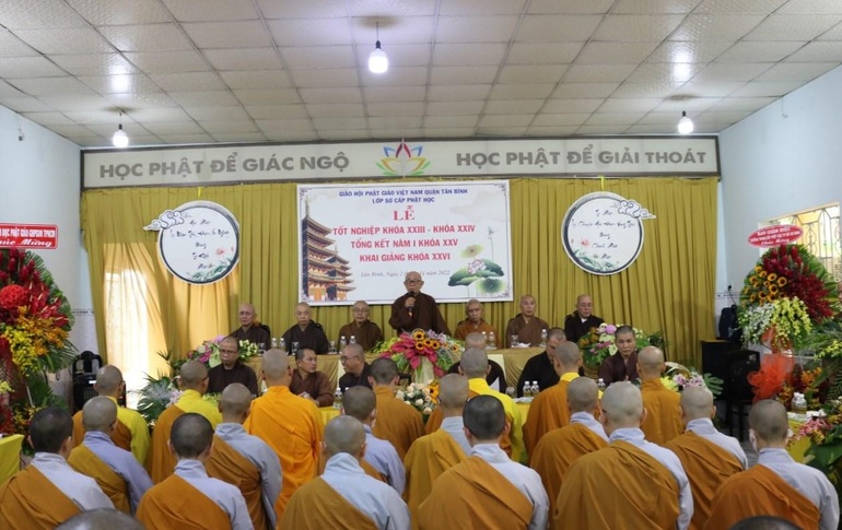 Trưởng lão Hòa thượng Thích Như Tín ban đạo từ đến các Tăng, Ni sinh