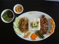 Cơm Tấm Cali phục vụ thêm món chay