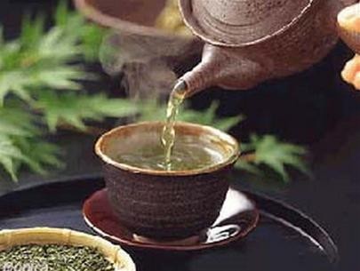 Chén trà trong sương sớm