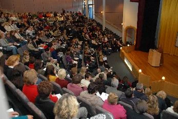 Bộ giáo dục Australia tiến hành diễn giảng tại chùa Nam Thiên, Úc.