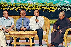 Các đại biểu tham dự buổi giao lưu - ảnh: D.Đ.Minh