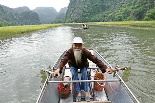 Người lái đò trên sông (Minh họa))- Ảnh: Nguyên Nguyên