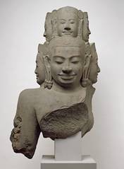Campuchia: Phát hiện phần chân của tượng thần Kim Cang ở thế kỷ XII