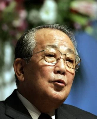 Tu sỹ Phật giáo Kazuo Inamori – tân Tổng giám đốc điều hành Hãng Hàng không Nhật Bản (JAL)