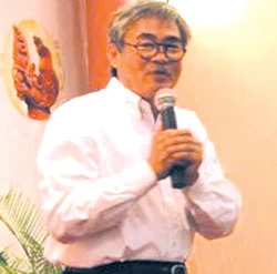 Nhà thơ “gặp chùa cũng tu...”