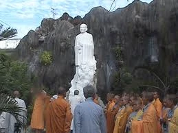 Khánh Hòa: Tưởng niệm lần thứ 48 (1963-2011) ngày Bồ tát Quảng Đức
vị pháp thiêu thân