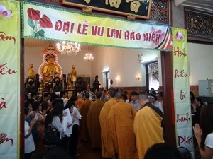 Lễ Vu lan báo hiếu tại chùa Kusol Samakhorn - ngôi chùa có tên tiếng Việt là Chùa Phổ Phước. (Ảnh: Ngọc Tiến/Vietnam+)