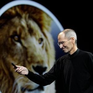 Malaysia: Phật tử tổ chức “nghi lễ Táo” cho Steve Jobs