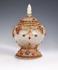 Australia: Trưng bày tháp nạm ngọc tôn trí xá lợi Phật