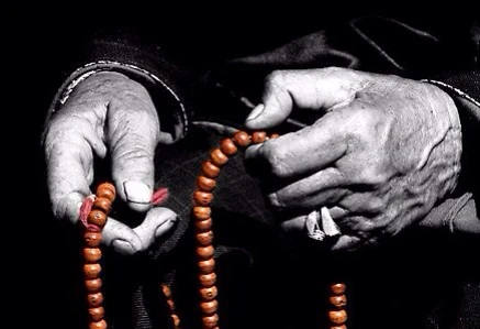 Niệm Phật - Ảnh: Internet