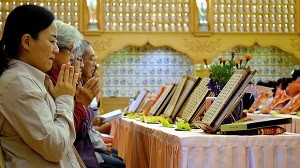 Phật tử ở Perth cầu nguyện nạn nhân chuyến bay MH370