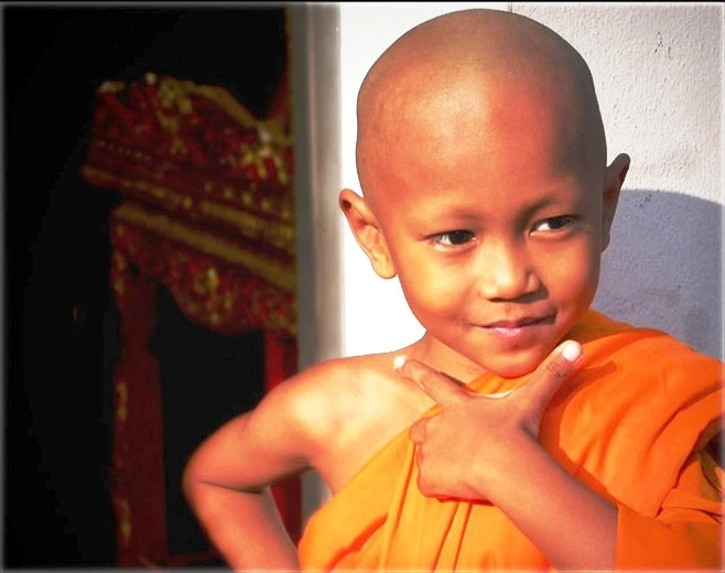 Đưa cha mẹ vào chùa phụng dưỡng được không?