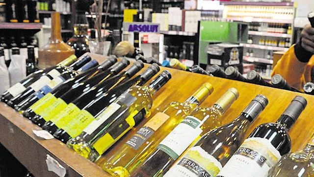 Phật tử ở Bhadasia chống lại việc mở cửa hàng rượu