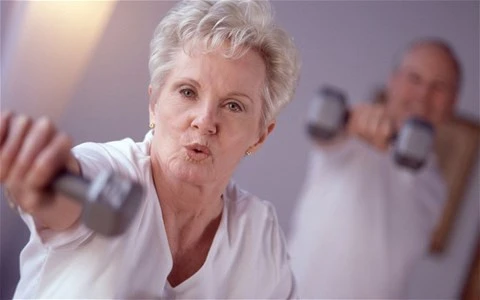 Phụ nữ thọ hơn nam giới - Ảnh minh họa