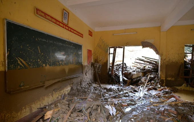 Ngôi trường ở thị trấn Mù Cang Chải tan hoang sau lũ quét đầu tháng 8 vừa qua - Ảnh: Zing