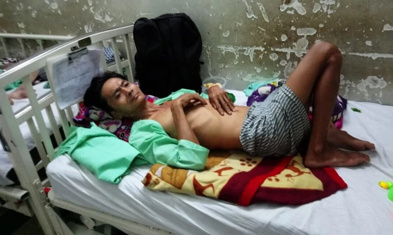 Giúp anh Hứa Quốc Hải phẫu thuật xương sống