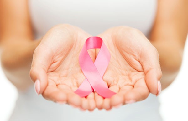 Tái tạo ngực miễn phí cho bệnh nhân ung thư khó khăn