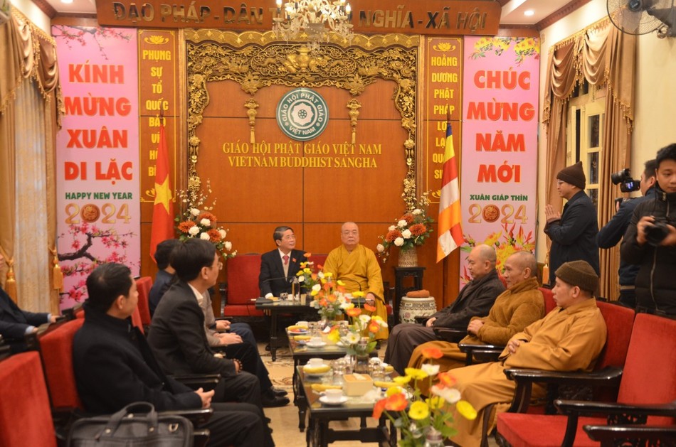 Trưởng lão Hòa thượng Thích Thanh Nhiễu gởi lời chúc Tết tới các vị lãnh đạo Đảng, nhà nước