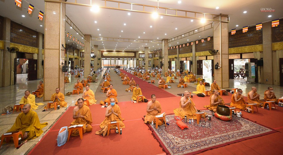 Hơn 150 chư Tăng, Ni, Phật tử tham dự tụng kinh Đại Bảo tích Hơn 150 chư Tăng, Ni, Phật tử tham dự tụng kinh Đại Bảo tích