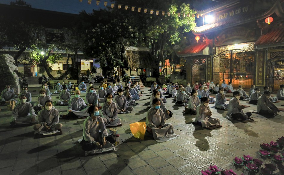 Hạnh đại từ bi của Bồ-tát Quán Thế Âm đem lại nguồn an vui cho tất cả chúng sanh Hạnh đại từ bi của Bồ-tát Quán Thế Âm đem lại nguồn an vui cho tất cả chúng sanh