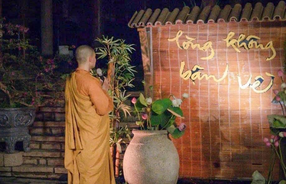 Lòng không bận về Lòng không bận về