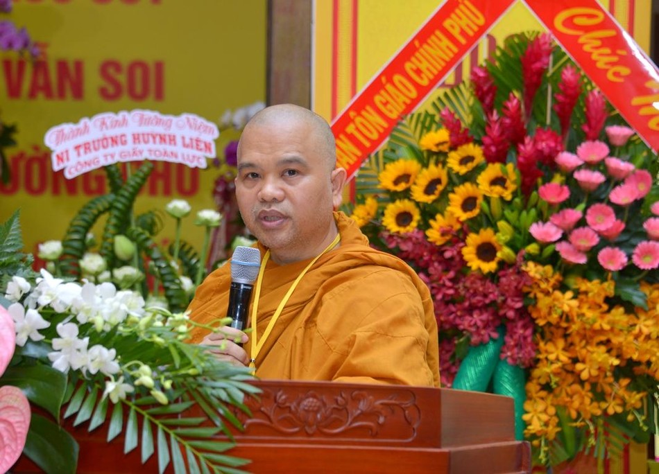 Thượng tọa Thích Giác Hoàng điều phối chương trình Thượng tọa Thích Giác Hoàng điều phối chương trình