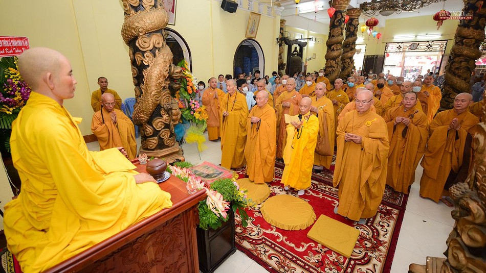 Chư tôn đức Tăng, Ni quận Phú Nhuận dâng hương tưởng niệm Chư tôn đức Tăng, Ni quận Phú Nhuận dâng hương tưởng niệm