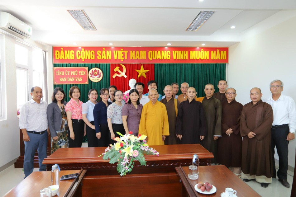 Tân Ban Trị sự GHPGVN tỉnh Phú Yên khóa VIII, nhiệm kỳ 2022-2027 thăm Ban Dân vận tỉnh