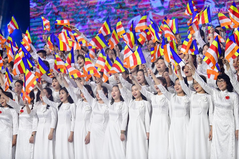 Phật giáo trong dòng sử Việt Phật giáo trong dòng sử Việt